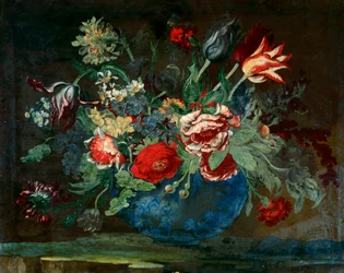 Basin of Chinese porcelain with a bunch of flowers